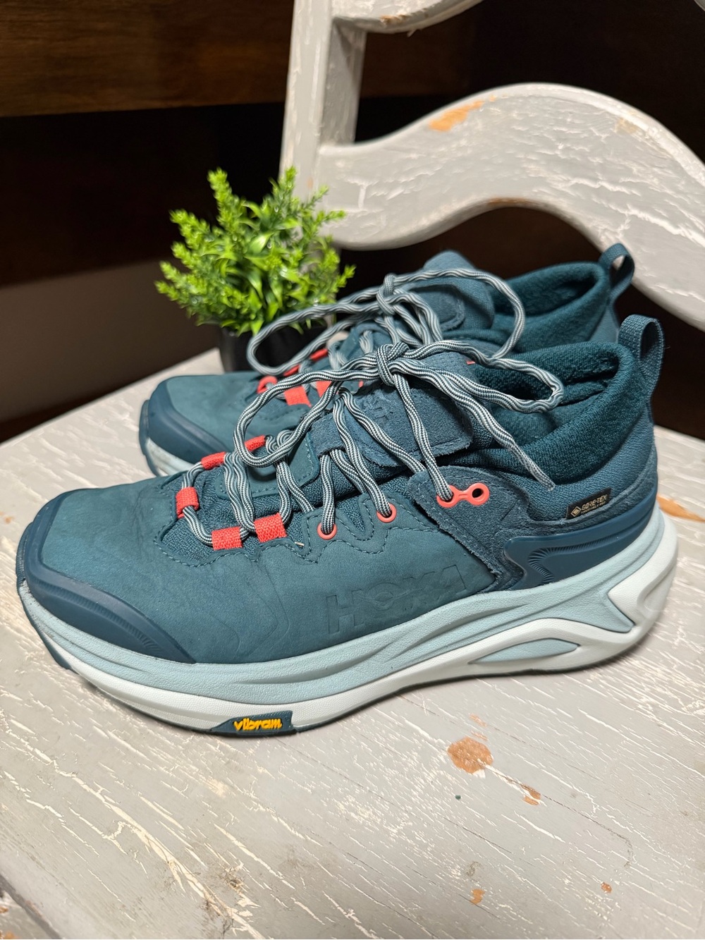 HOKA Kaha 3 Low GTX Womens Hiking Shoe